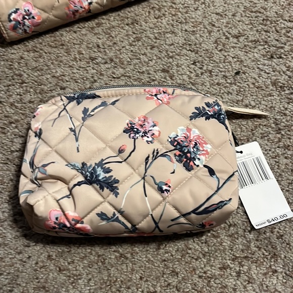 Brand New Vera Bradley Strawflowers Make-up Bag - Picture 3 of 3